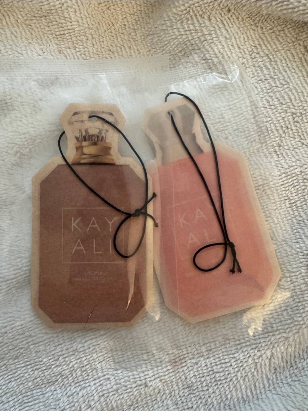 Kayali Bottle-Shaped Air Freshener Duo - utopia/yumyum marshmallow